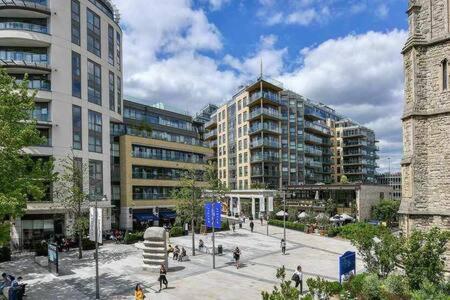 Spacious Ealing Broadway Apartment London Exterior photo